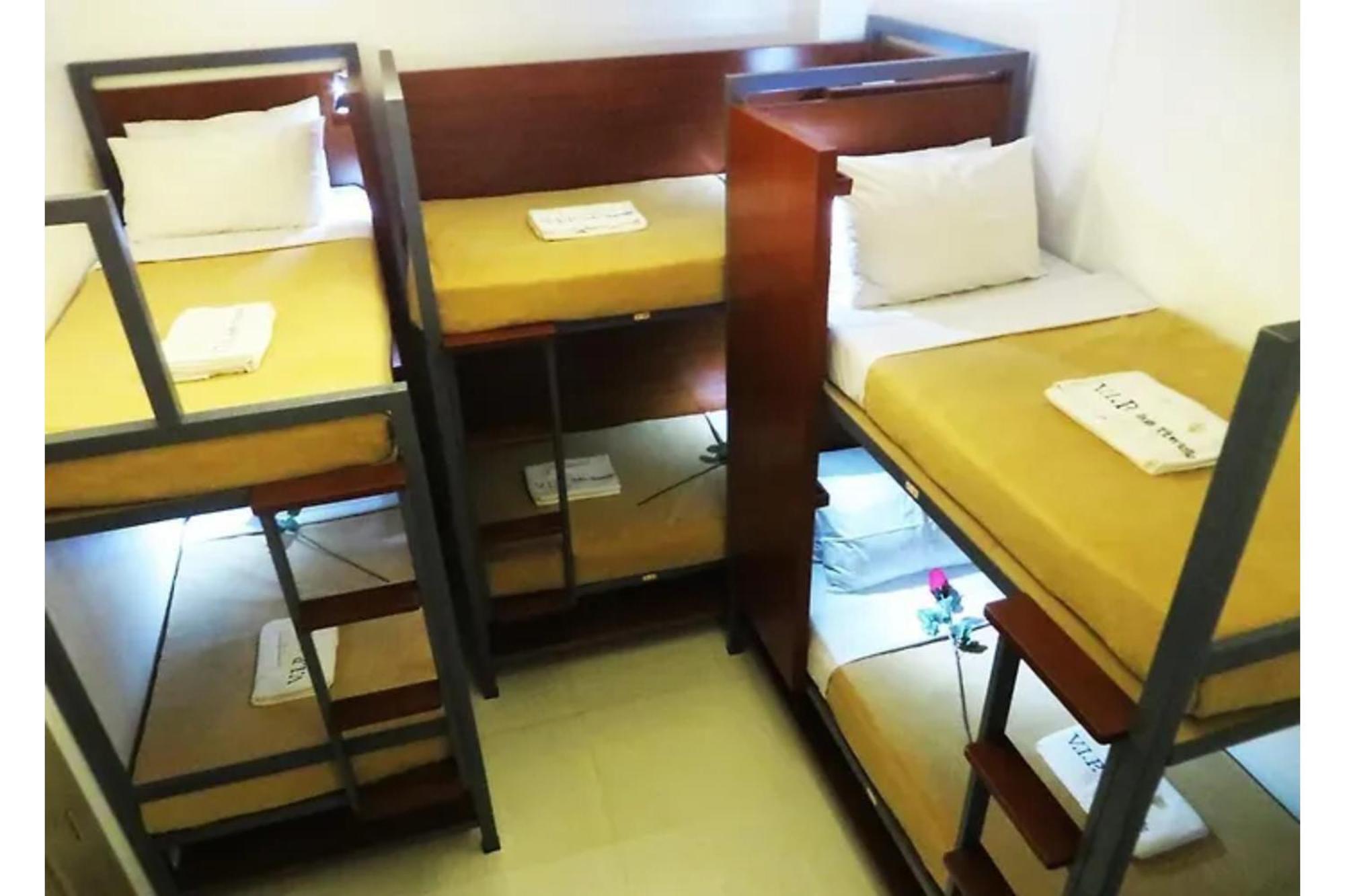 Townhouse Oak Vip Suites, Near Pnr Pasay Evangelista, Makati Manila Makati City ภายนอก รูปภาพ