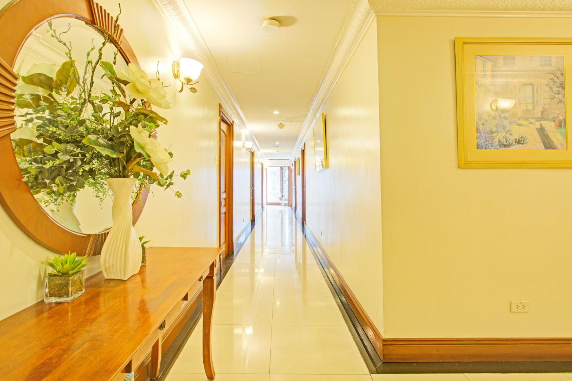 Townhouse Oak Vip Suites, Near Pnr Pasay Evangelista, Makati Manila Makati City ภายนอก รูปภาพ