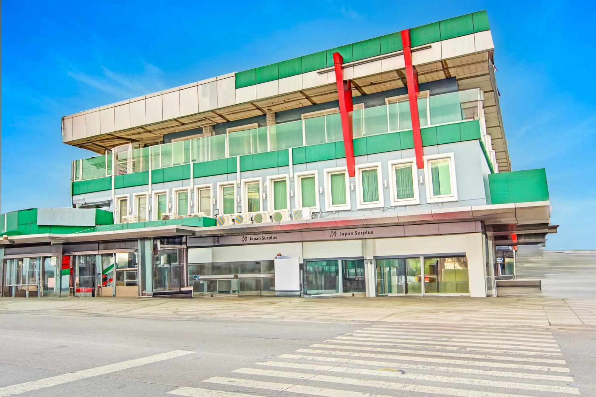 Townhouse Oak Vip Suites, Near Pnr Pasay Evangelista, Makati Manila Makati City ภายนอก รูปภาพ
